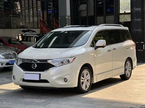 Nissan 贵士 2015