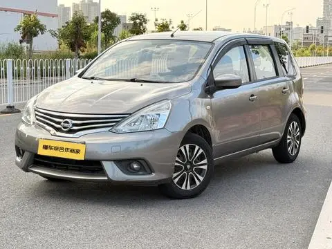 Nissan 骊威 2013