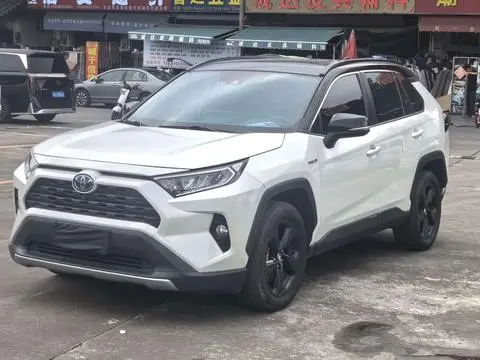 Toyota RAV4 2020 — фото 1