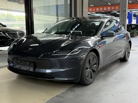 Tesla Model 3 2025 — фото 1