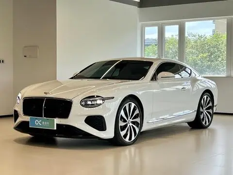 Bentley 欧陆PHEV 2026 — фото 1