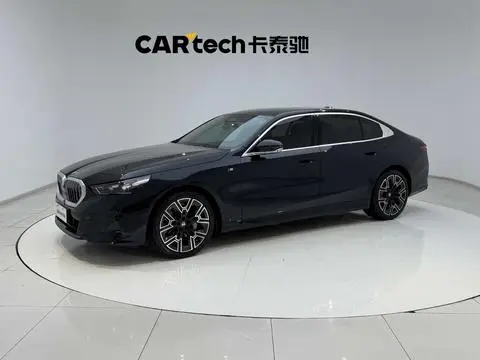 BMW 5 Series 2025