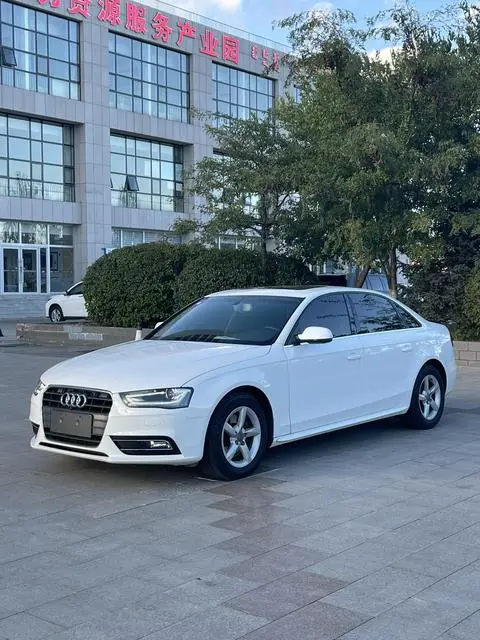Audi A4L 2016