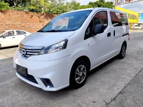 Nissan NV200 2016