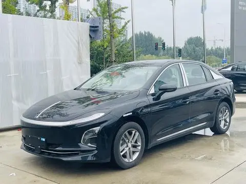 Hongqi E-QM5 2025 — фото 1