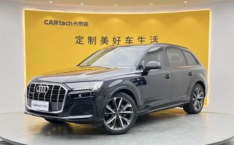Audi Q7 2023 — фото 1
