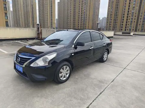 Nissan Sunny 2015 — фото 1