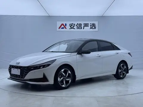 Hyundai Elantra 2022 — фото 1