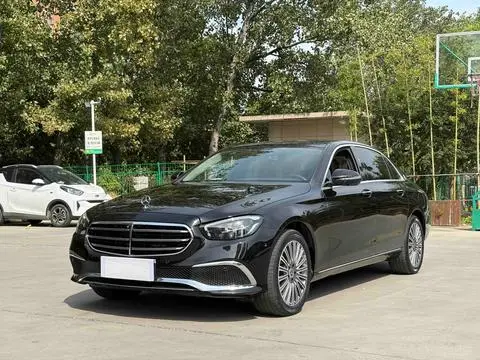 Mercedes-Benz E-Class 2022