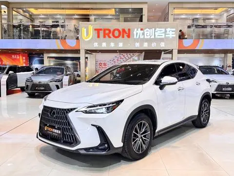 Lexus NX 2022 — фото 1
