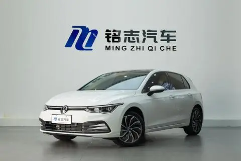 Volkswagen Golf 2024