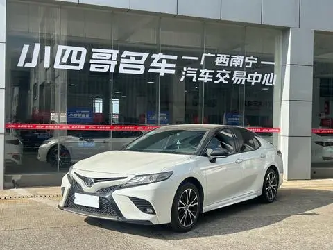 Toyota Camry 2019