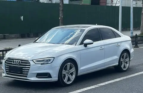 Audi A3 2018 — фото 1