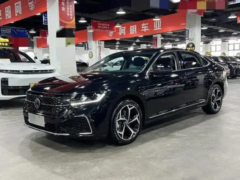 Volkswagen Passat 2025