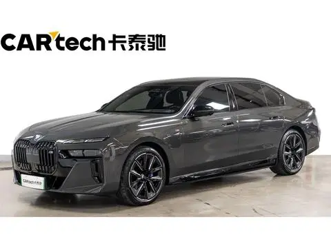 BMW i7 2023 — фото 1