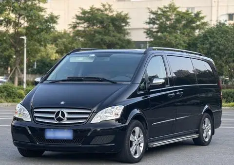 Mercedes-Benz 唯雅诺 2013