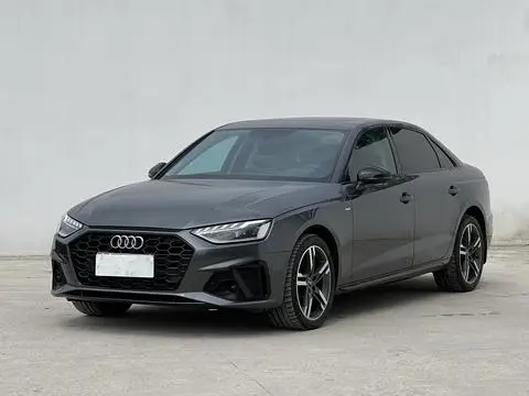 Audi A4L 2022 — фото 1