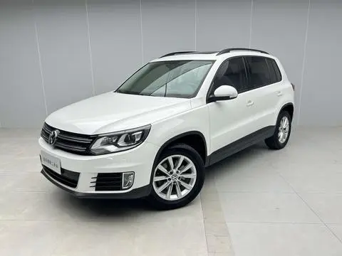 Volkswagen Tiguan 2016 — фото 1
