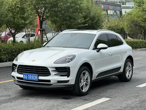 Porsche Macan 2021