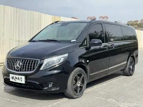 Mercedes-Benz 威霆 2018