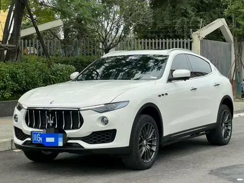 Maserati Levante 2018 — фото 1