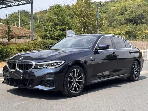 BMW 3 Series 2022 — фото 1