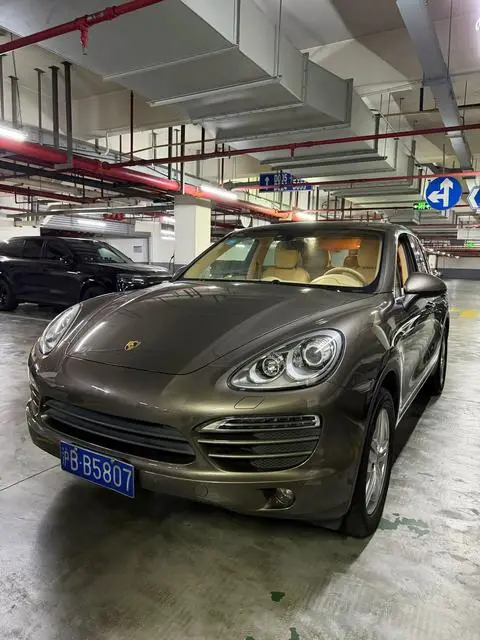 Porsche Cayenne 2013 — фото 1