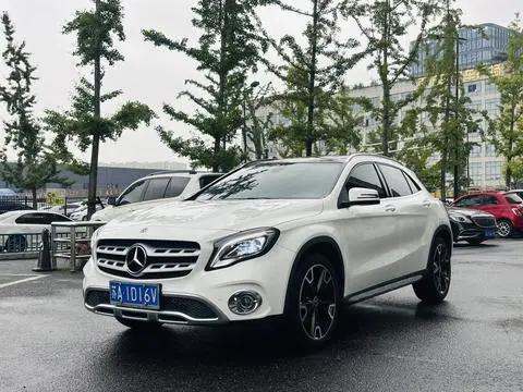 Mercedes-Benz GLA 2017 — фото 1