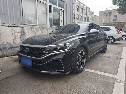 Volkswagen Passat 2023