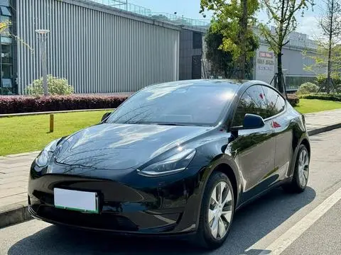 Tesla Model Y 2022 — фото 1