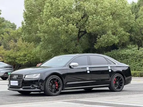 Audi A8 2016
