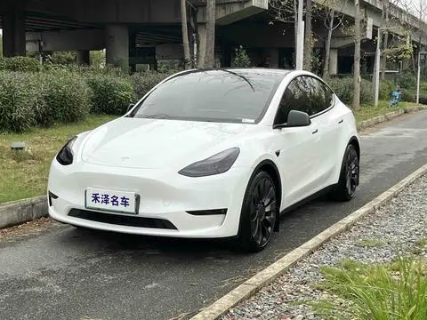 Tesla Model Y 2022 — фото 1