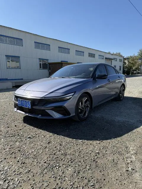 Hyundai Elantra 2023