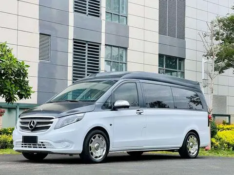 Mercedes-Benz 威霆 2016