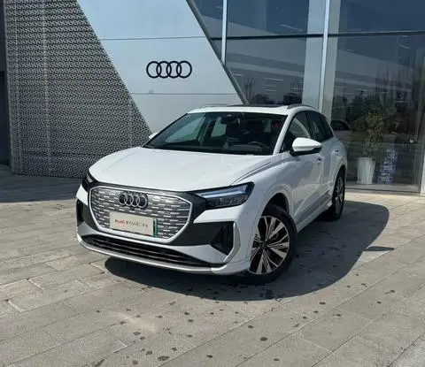 Audi Q4 e-tron 2024