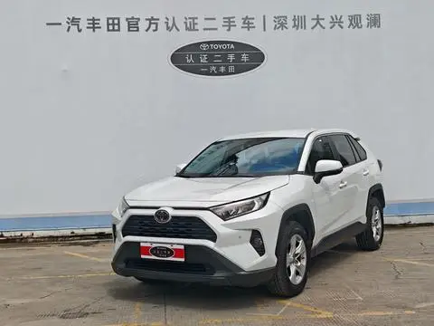 Toyota RAV4 2021 — фото 1