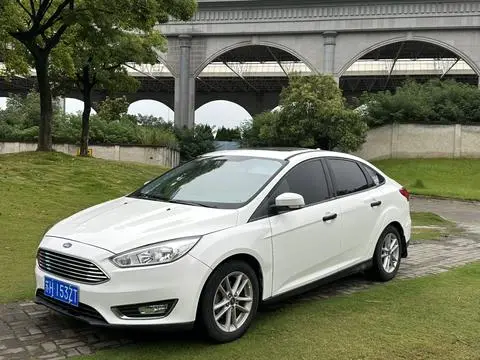 Ford Focus 2017 — фото 1