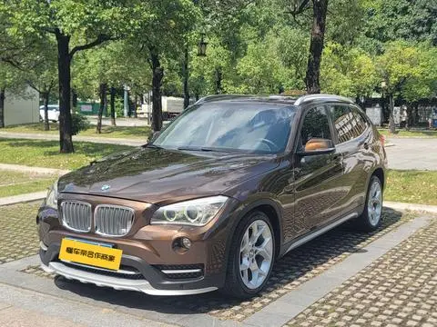 BMW X1 2014 — фото 1