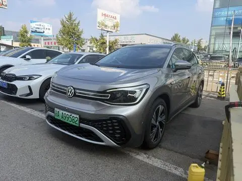 Volkswagen ID.6 CROZZ 2022
