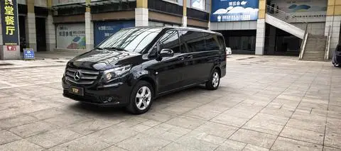 Mercedes-Benz 威霆 2018