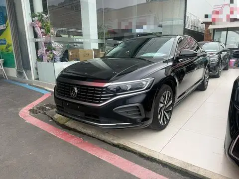 Volkswagen Passat 2024