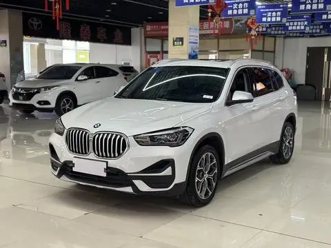 BMW X1 2022 — фото 1