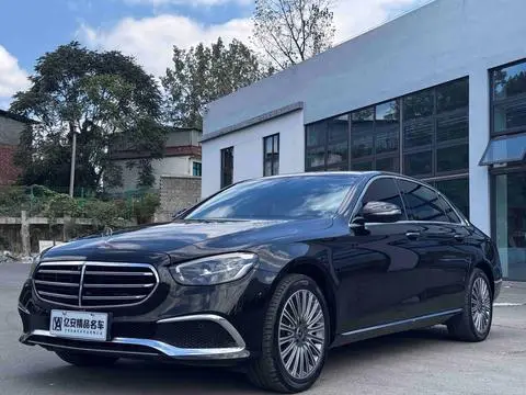 Mercedes-Benz E-Class 2022
