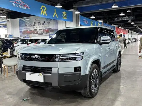 BYD Leopard 钛7 PHEV 2025