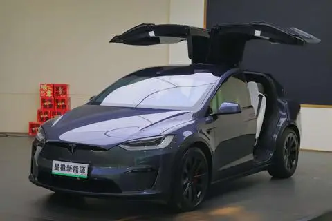 Tesla Model X 2023