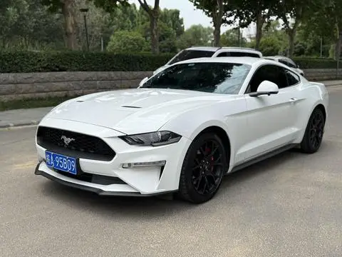 Ford Mustang 2018 — фото 1