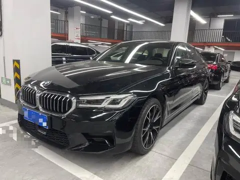 BMW 5 Series 2021 — фото 1
