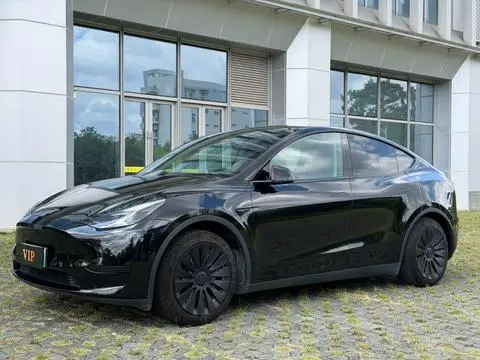 Tesla Model Y 2022 — фото 1