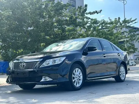 Toyota Camry 2012 — фото 1