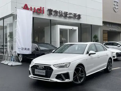 Audi A4L 2023 — фото 1
